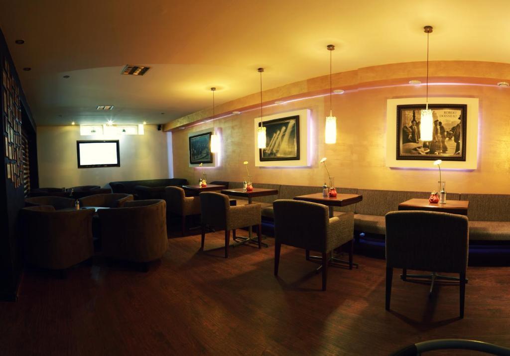 Penzion Le Monde Hotel Бардеев Екстериор снимка