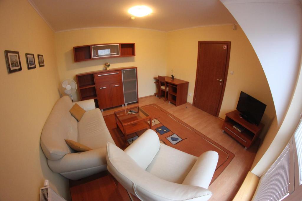 Penzion Le Monde Hotel Бардеев Екстериор снимка